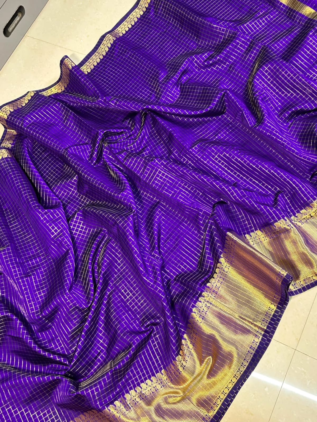 Purple Checked Saree with Elegant Golden Zari Border - image 2