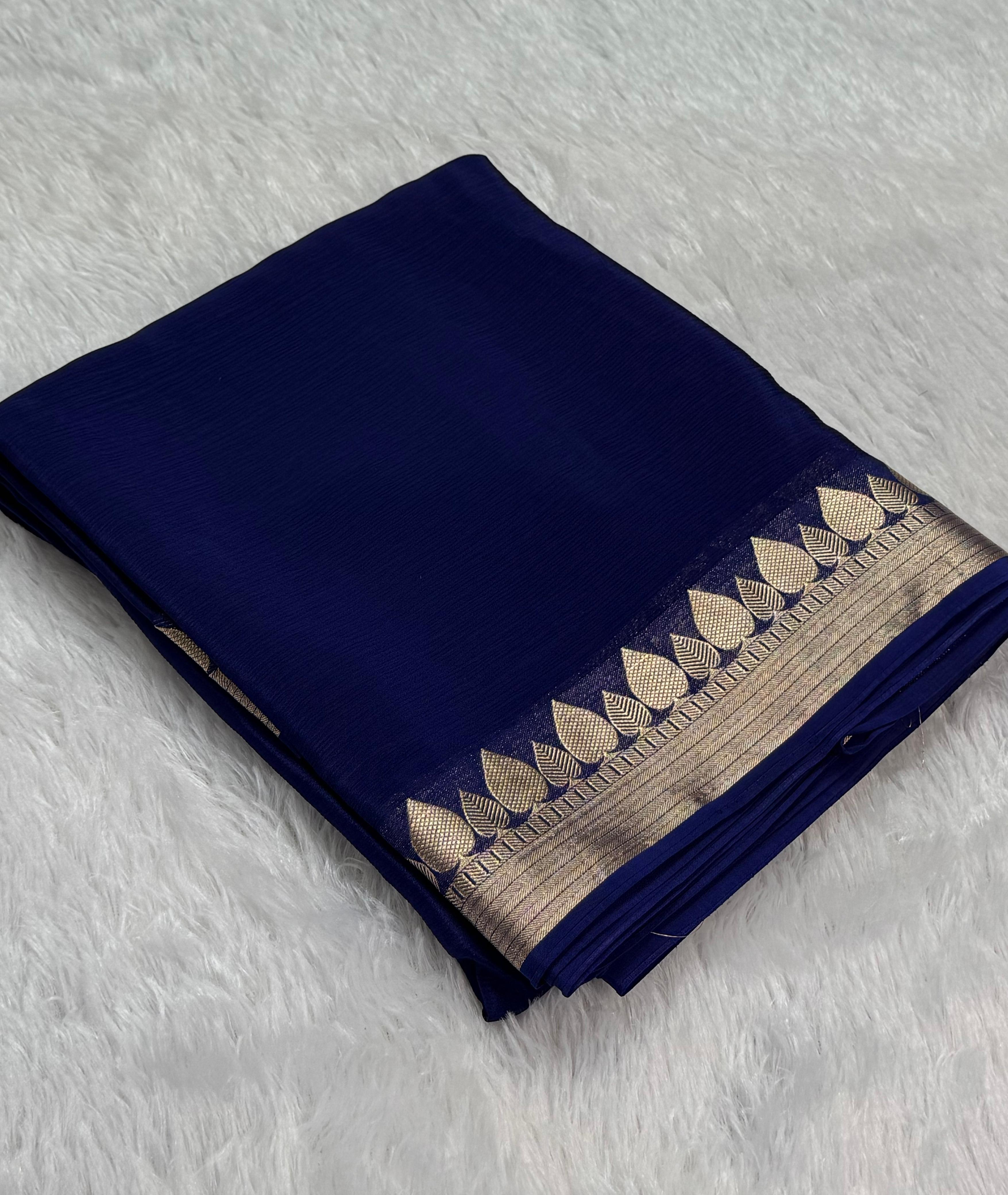 Elegant Navy Blue Saree with Golden Leaf Border - image 3